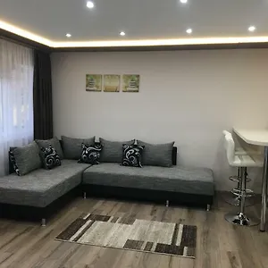  Apartament F&m